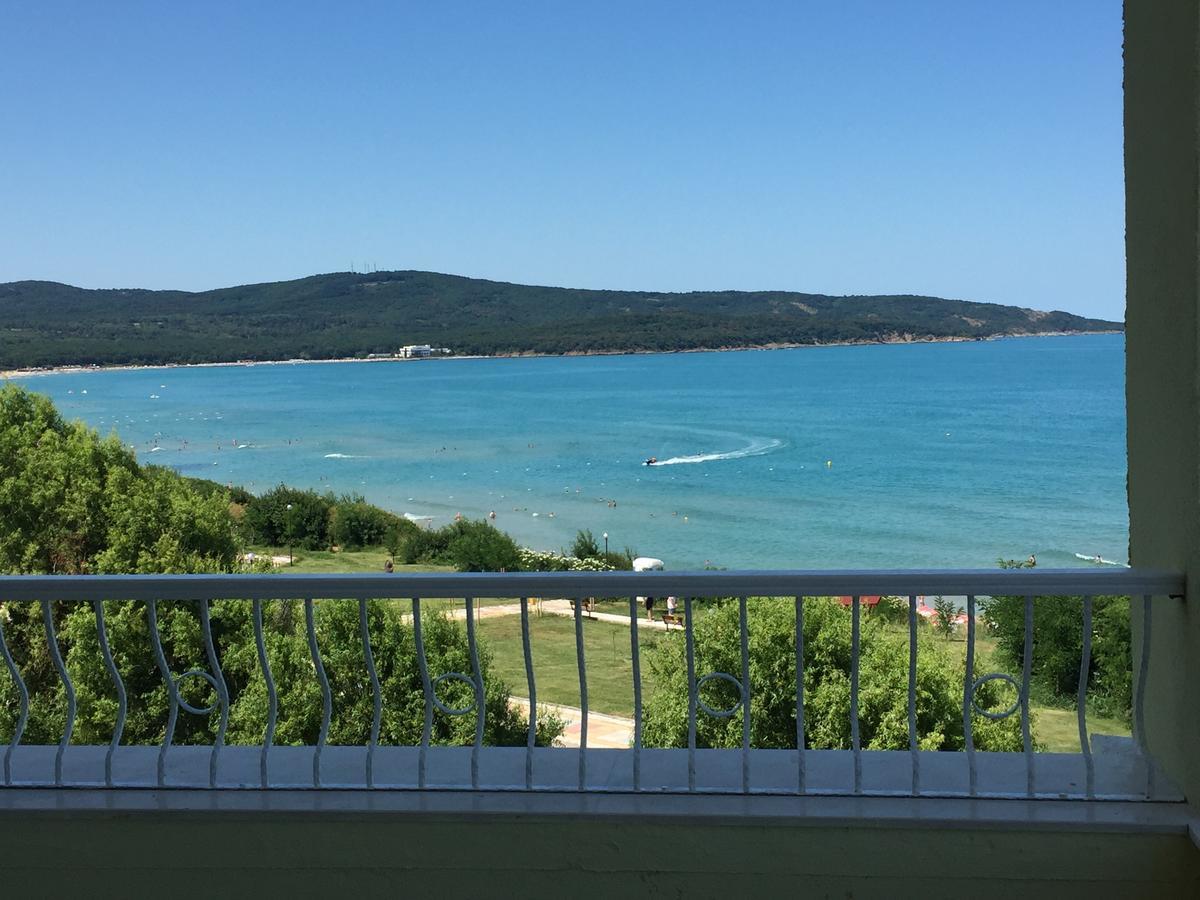 פרימורסקו Hotel Perla Beach Luxury מראה חיצוני תמונה
