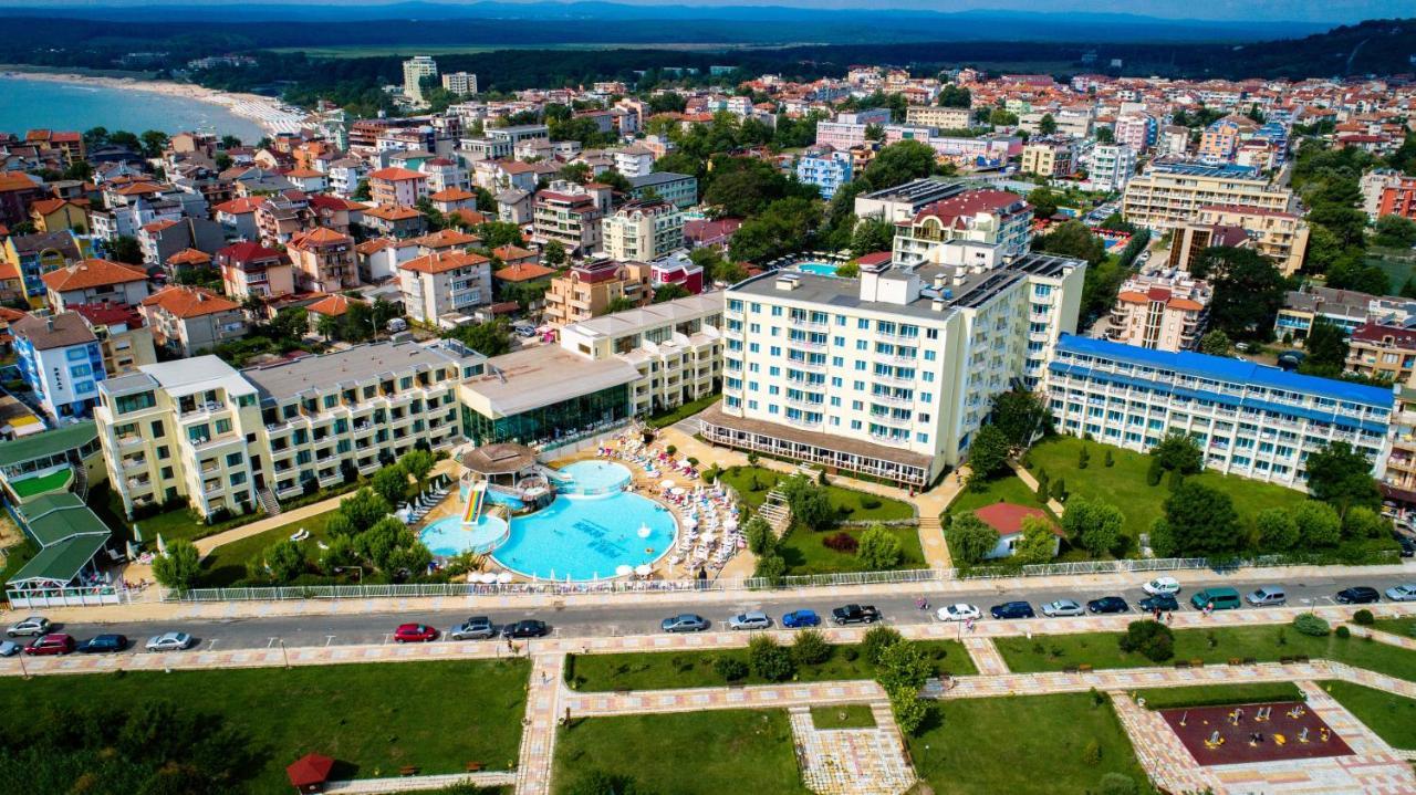פרימורסקו Hotel Perla Beach Luxury מראה חיצוני תמונה