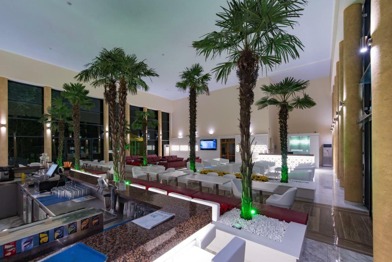 פרימורסקו Hotel Perla Beach Luxury מראה חיצוני תמונה