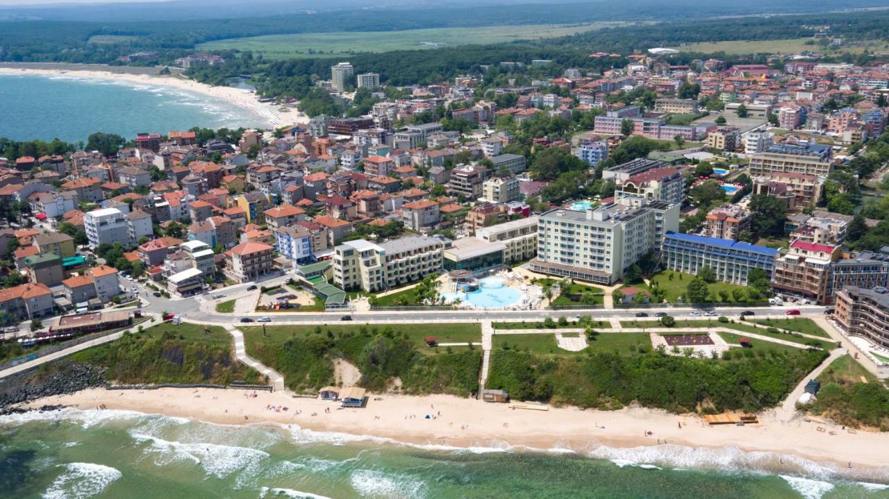 פרימורסקו Hotel Perla Beach Luxury מראה חיצוני תמונה