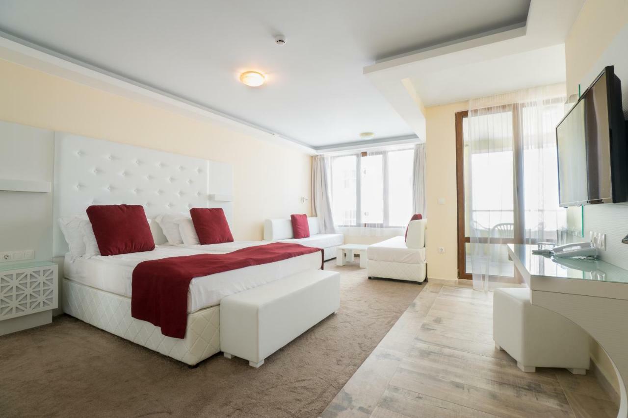פרימורסקו Hotel Perla Beach Luxury מראה חיצוני תמונה